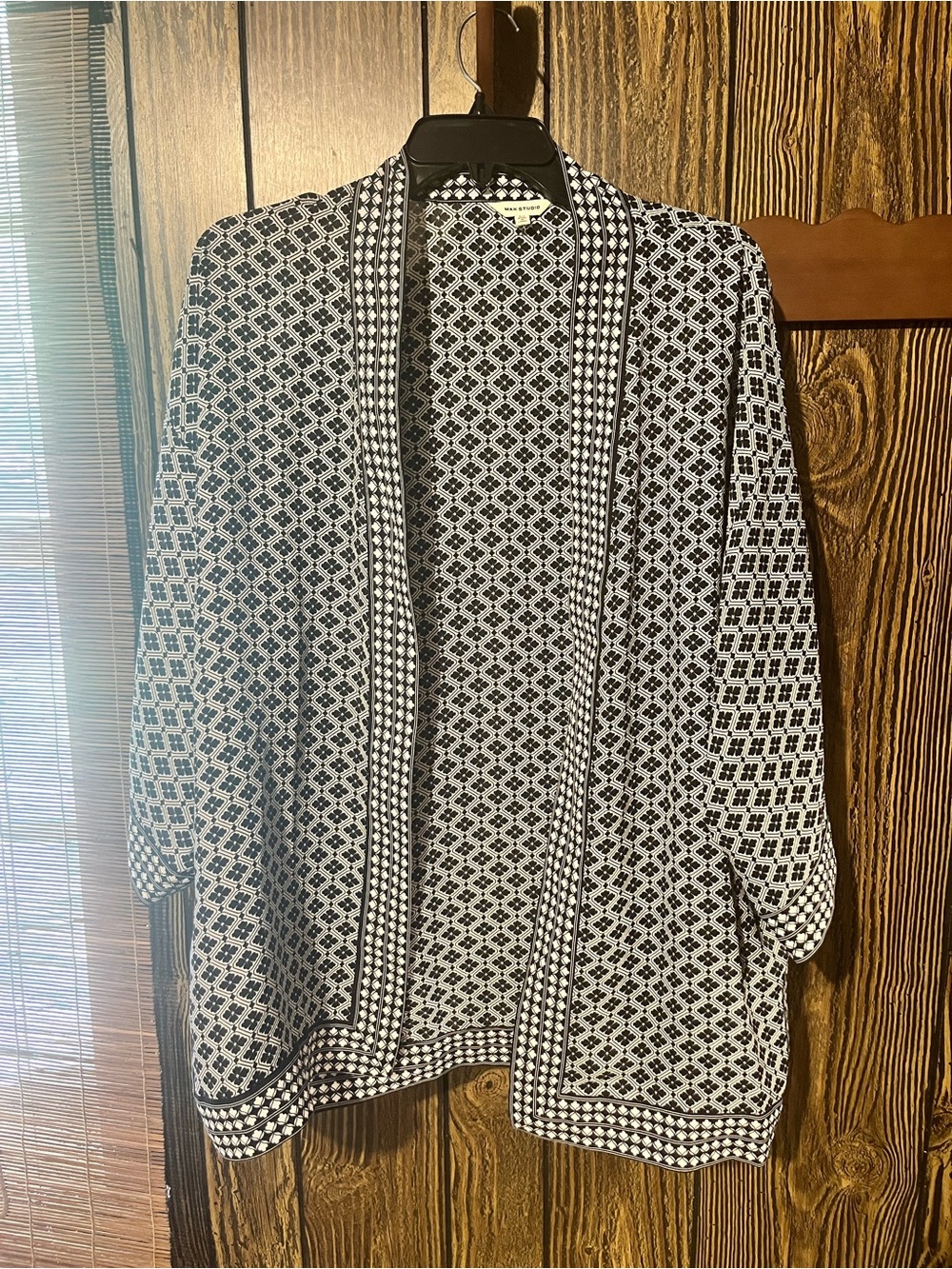 Max Studio Black and White Geometric Open-Front Cardigan